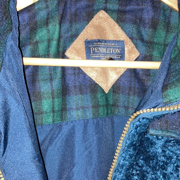 🗻🛶 PENDLETON | Pendleton, Oregon | Fuzzy Sherpa Zip Up Jacket Size Small 🏔🏕 - Picture 5 of 7